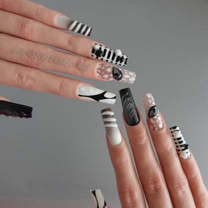 🖤 Midnight Reflex — 3D Vision Nails  2510231