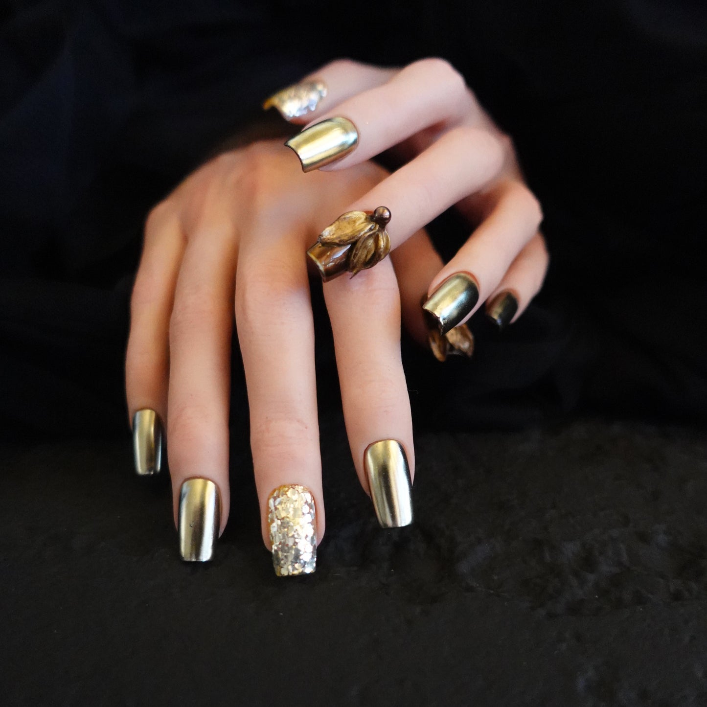 ✨ Product Name: Gilded Petal 2505204