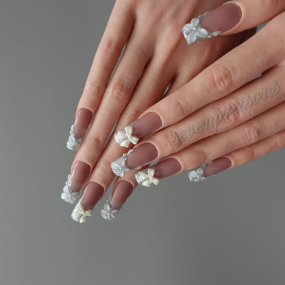 🎀 Ivory Ribbon Waltz  2512153