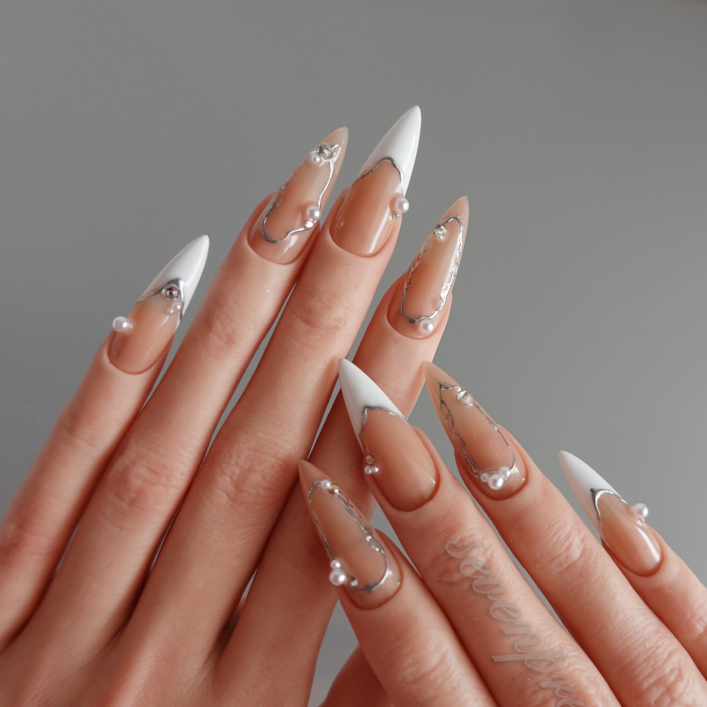 🤍 Ivory Mirage  2510257