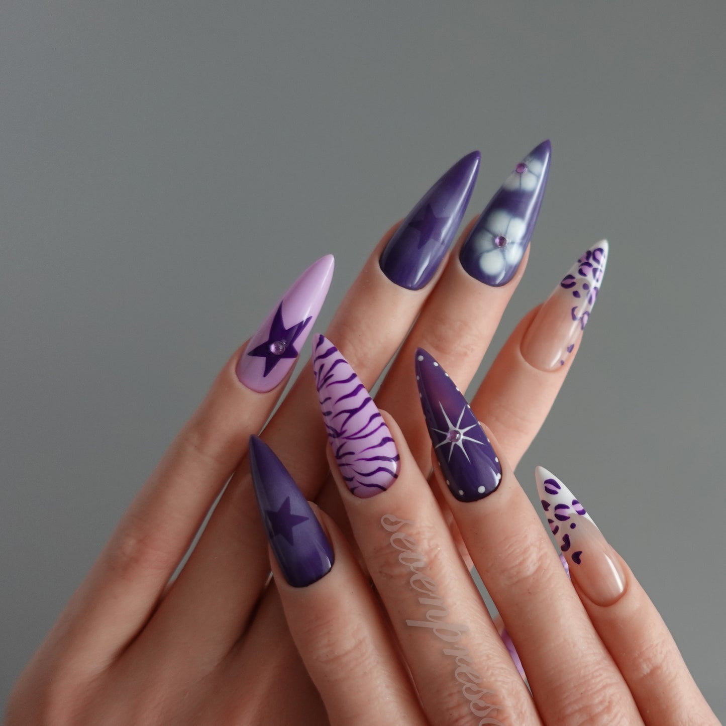 🌌 Starlit Stripes  2510238