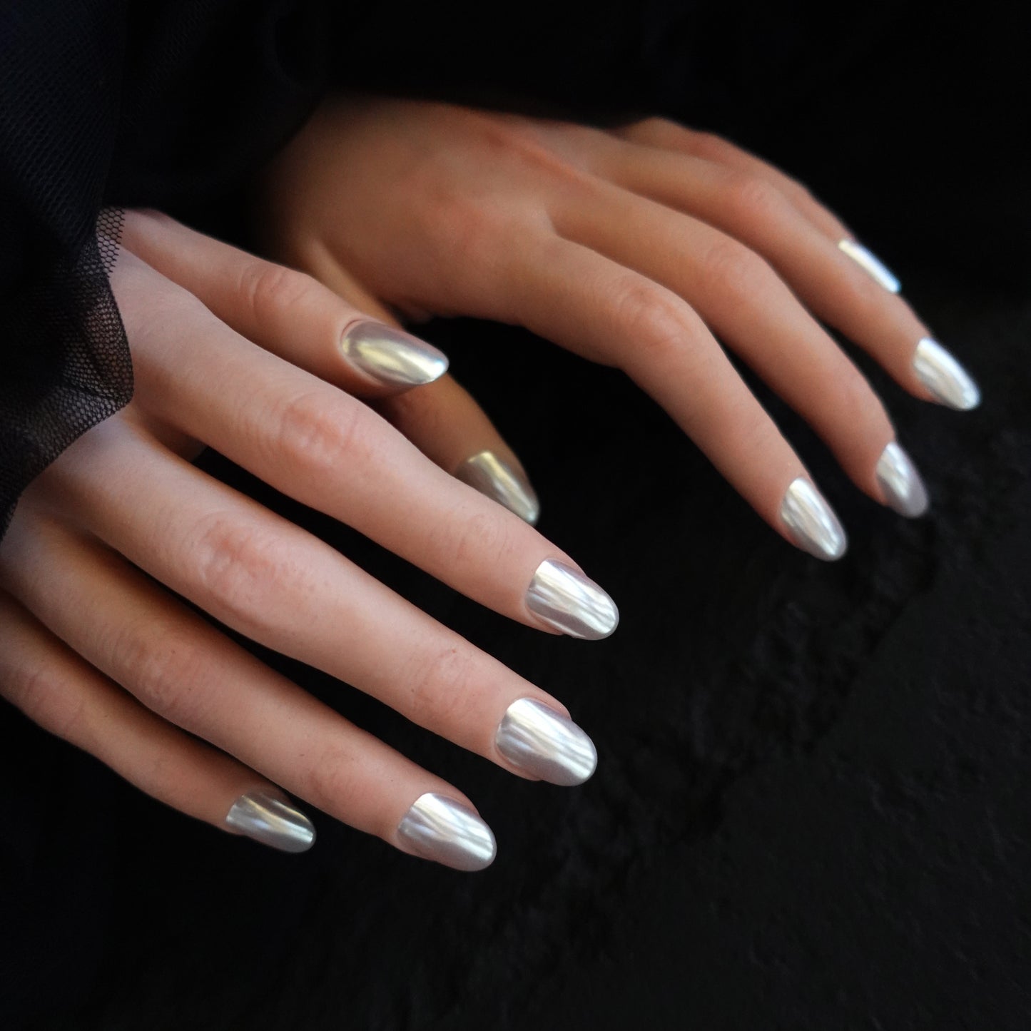 🖤  Lunar Veil  2507252