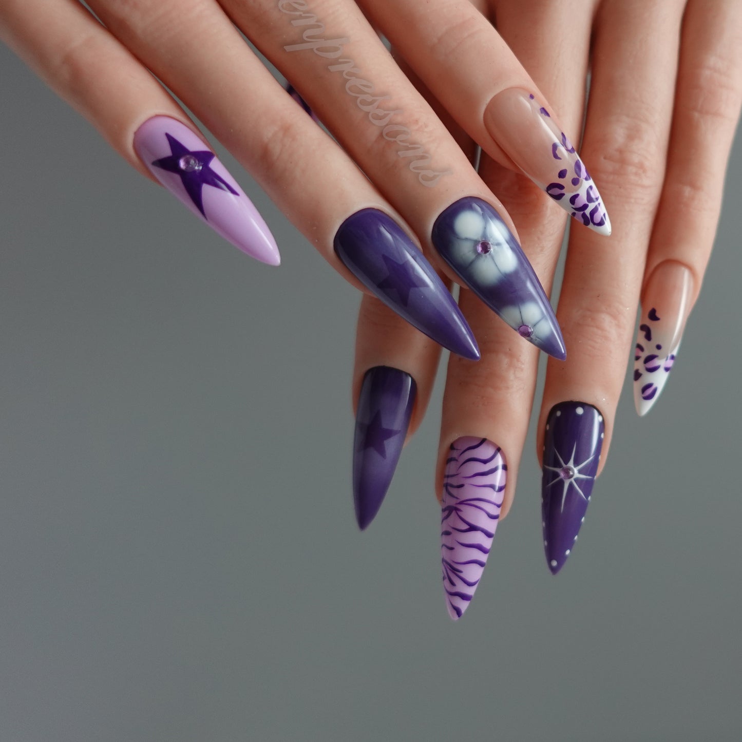 🌌 Starlit Stripes  2510238