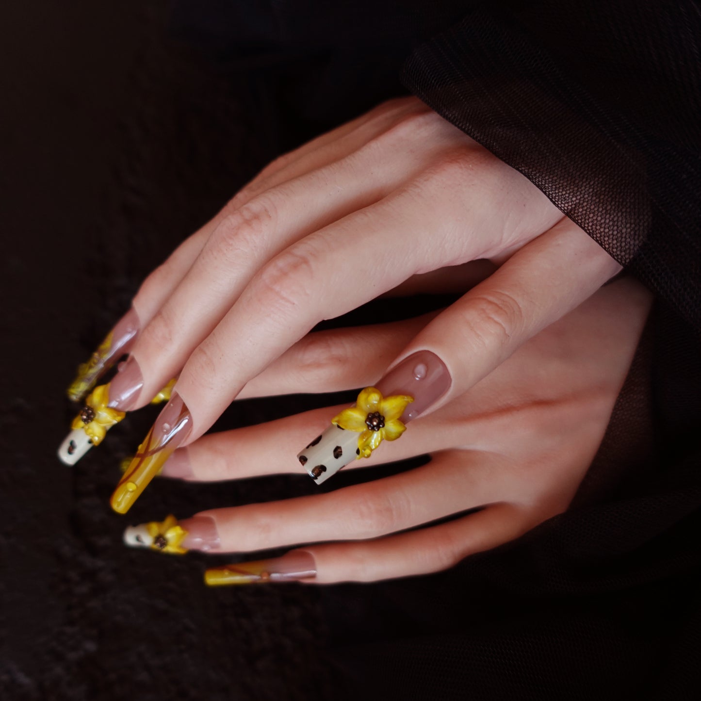 🌻 Product Name: Golden Ember 2505202