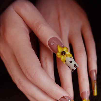 🌻 Product Name: Golden Ember 2505202