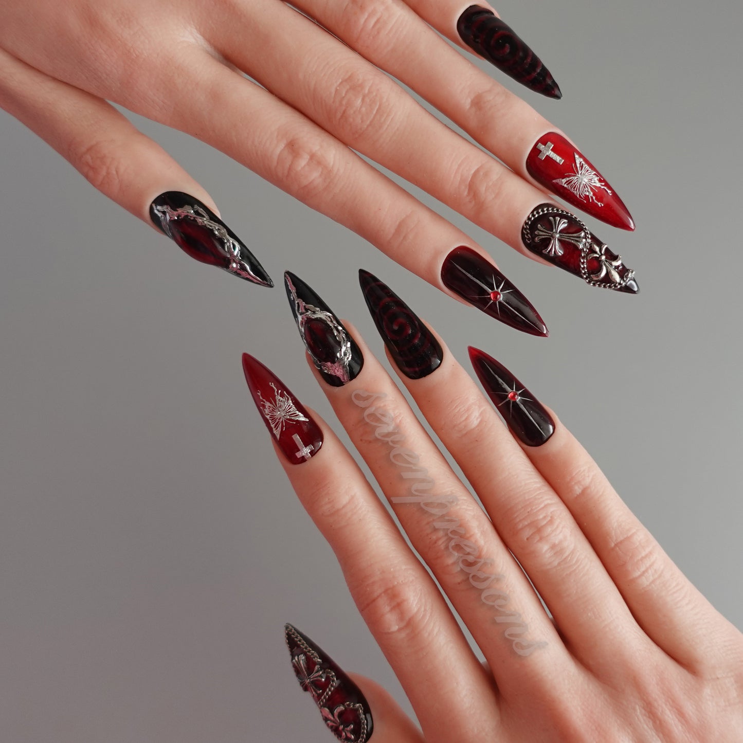 🦋 Crimson Vortex  2510243