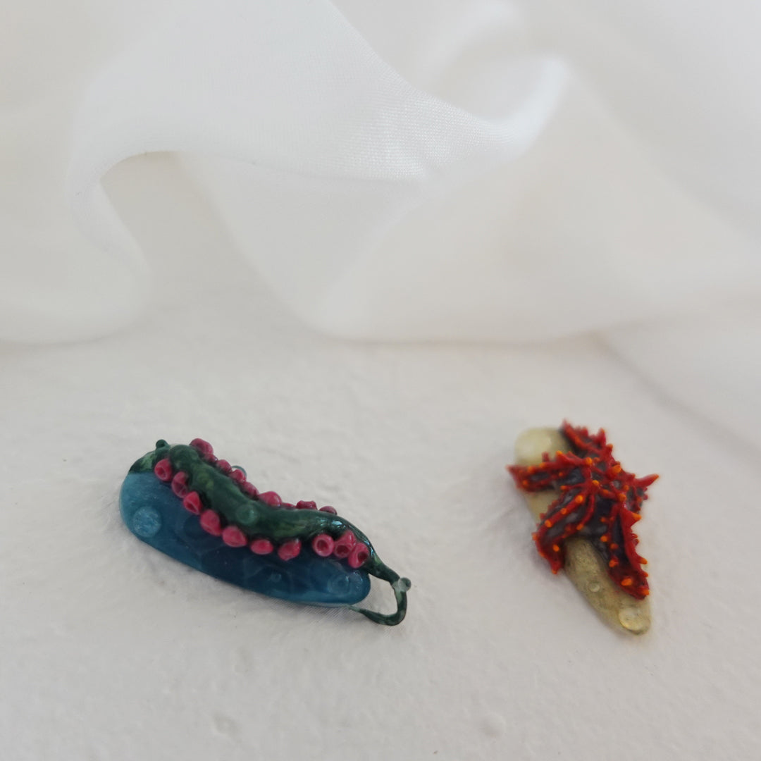 Deep Sea Dreams" Hand Embossed Nails 2504102