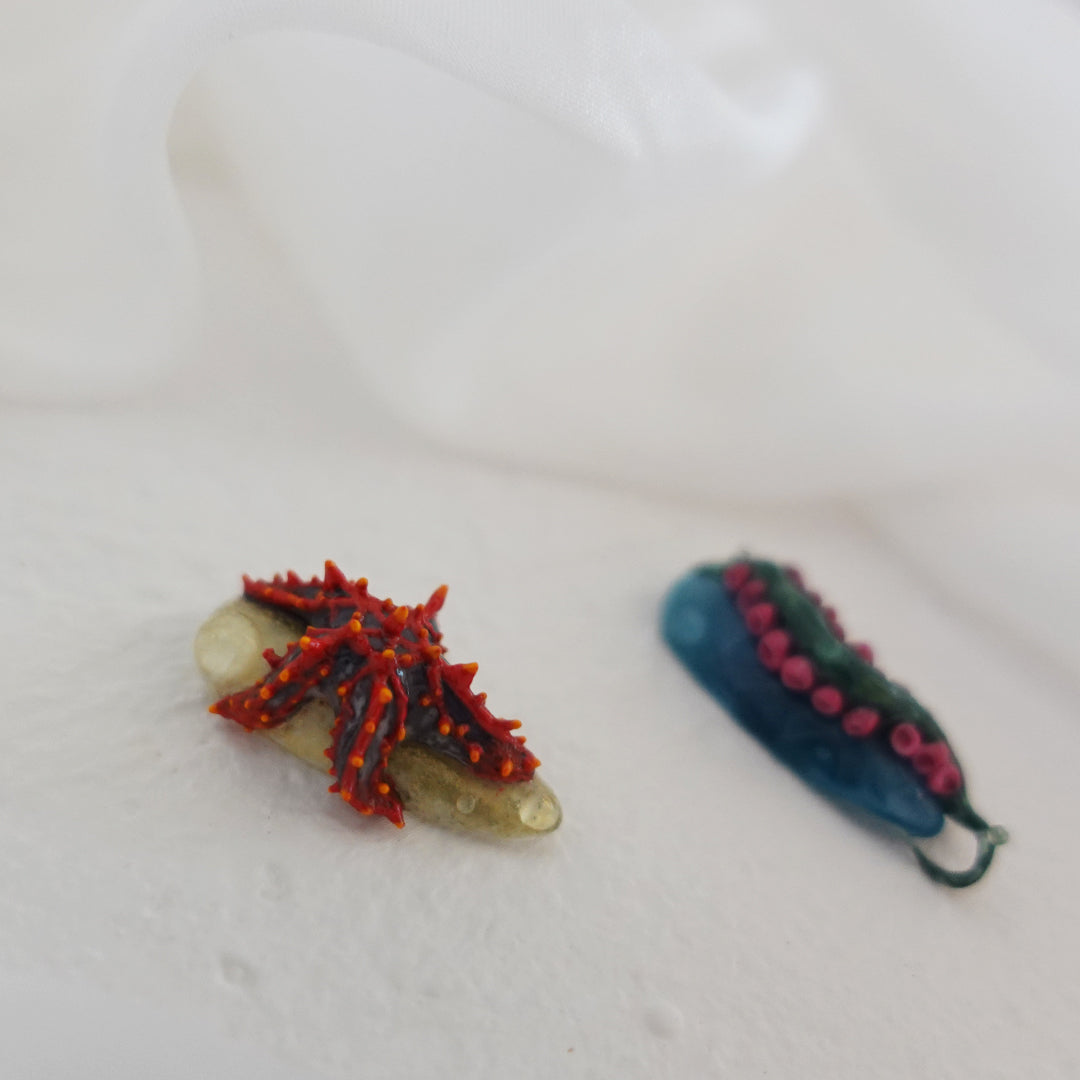 Deep Sea Dreams" Hand Embossed Nails 2504102