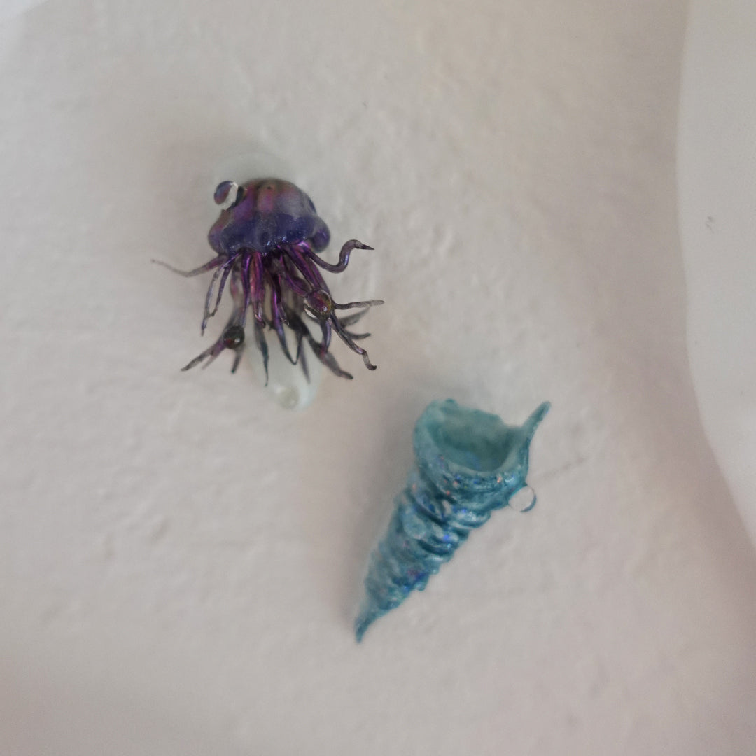 Deep Sea Dreams" Hand Embossed Nails 2504102