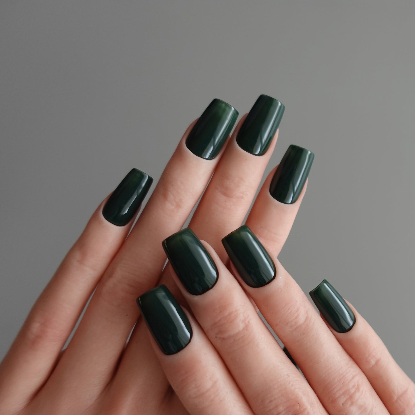 🌈 Chromatic Symphony — Emerald Depth  2511929