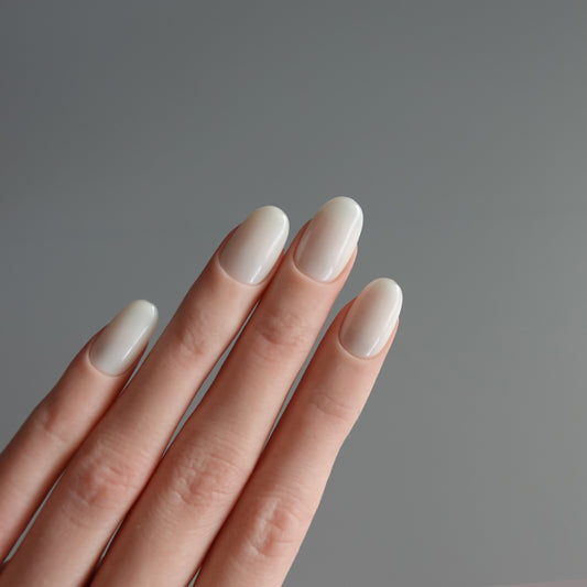 🌈 Chromatic Symphony — Cream Whisper  2511963